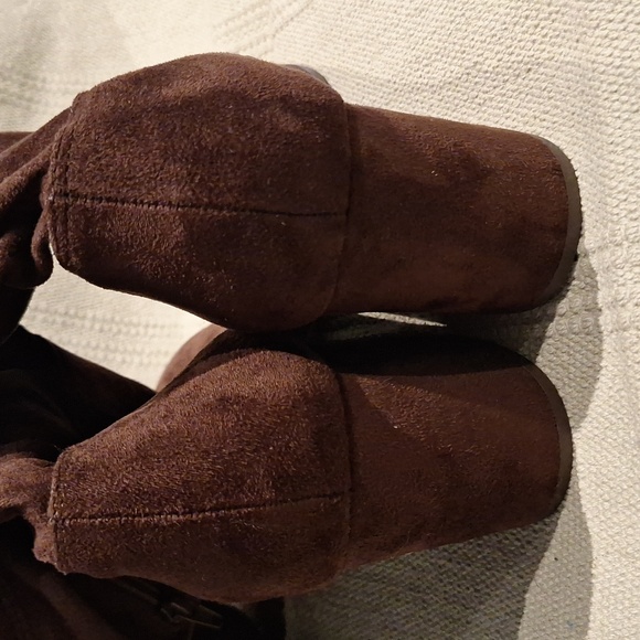 Christian siriano for Payless Chocolate Brown  faux suede boots size 12 - Picture 6 of 8